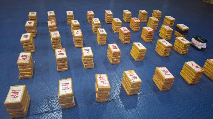 Contenedores rumbo a Ecuador y España iban llenos de droga