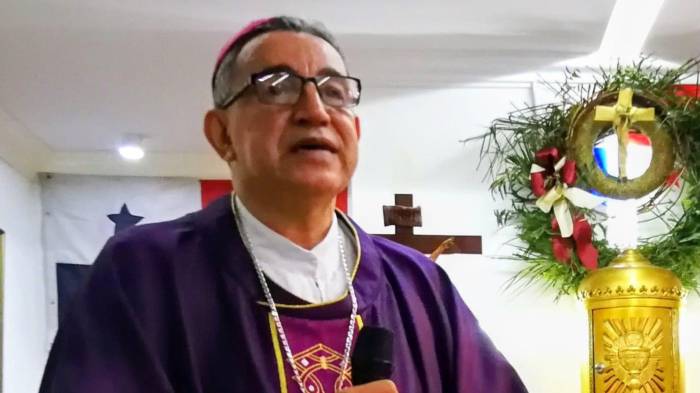 Arzobispo de Panamá, José Domingo Ulloa Mendieta.