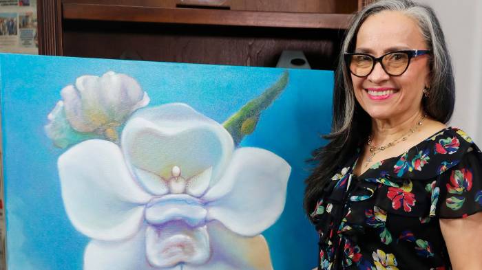 Entre pinceles y pasión: mujeres artistas rompen esquemas con ‘Entre Amigas’