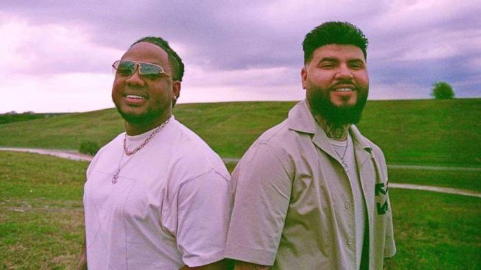 Farruko y Akim fortalecen su alianza artística con un nuevo tema grabado en Panamá.