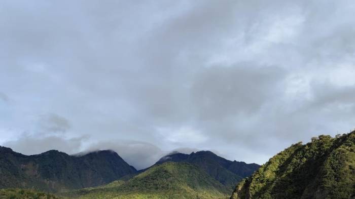 MiAmbiente supervisa la zona ante el riesgo de caída de árboles y bajas temperaturas que afectan al Volcán Barú.