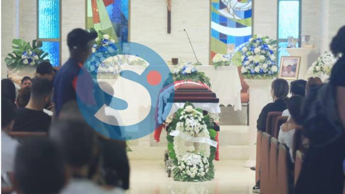 Familiares y amigos participaron en la ceremonia religiosa de Fernando Zhang Zhong, recordando al joven comerciante por su espíritu emprendedor y su pasión por el Off-Road.
