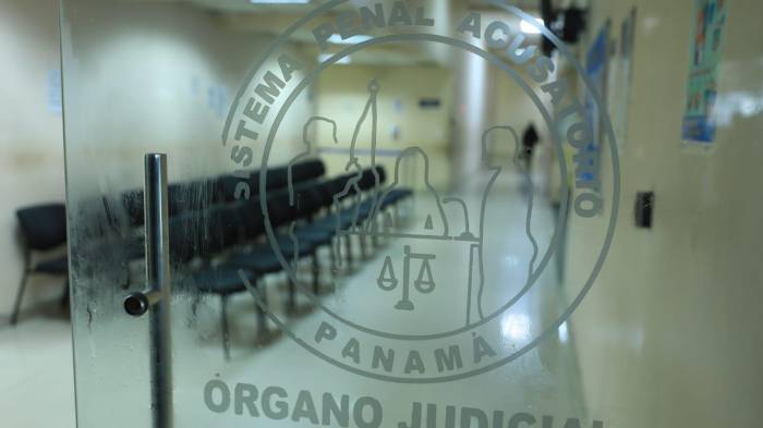 Auxilios económicos | Imputan a cuatro estudiantes