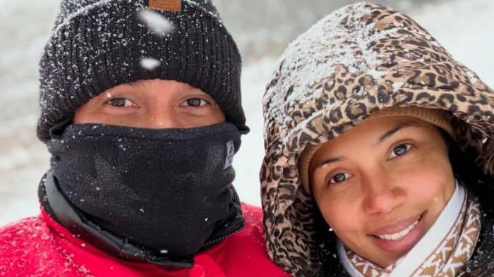 Esta es la única foto que Blas Pérez ha compartido de su pareja en redes, incluida discretamente en un carrusel donde felicitó a su madre y hermana por el Día de la Madre.