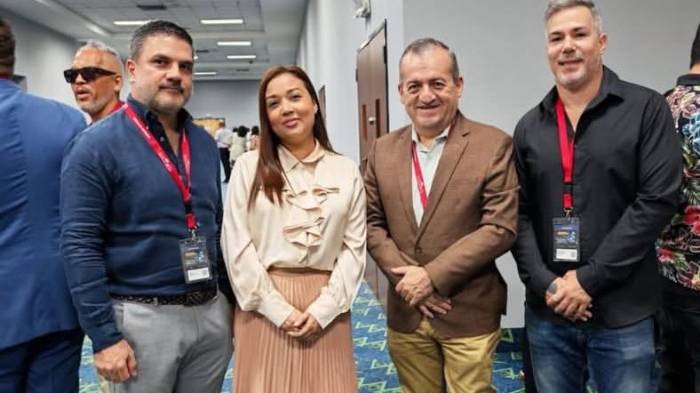 Redes Sociales/@spacpty