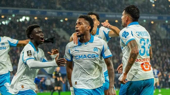 Michael Amir Murillo celebra la anotación.