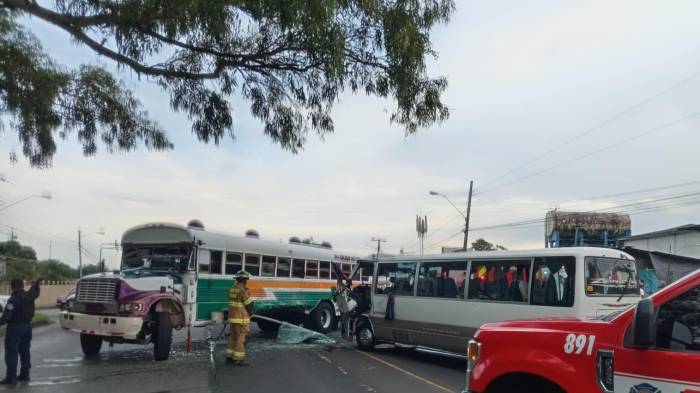 Más sangre sobre la vía. Dos buses chocan en Capira