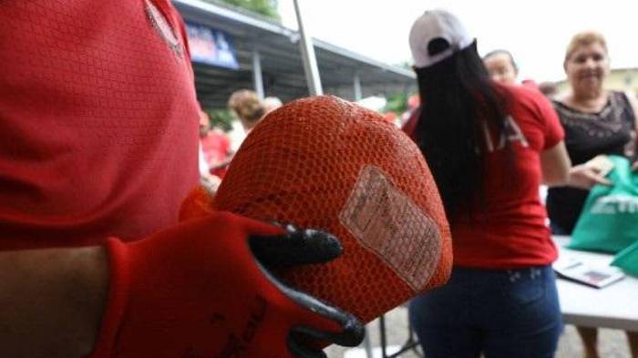 Las bolsas navideñas tendrán un costo de $15.