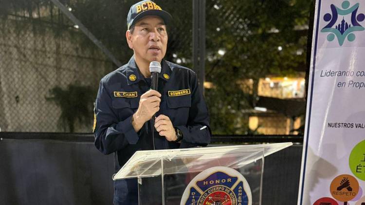 Subdirector general Gonzalo Chan.