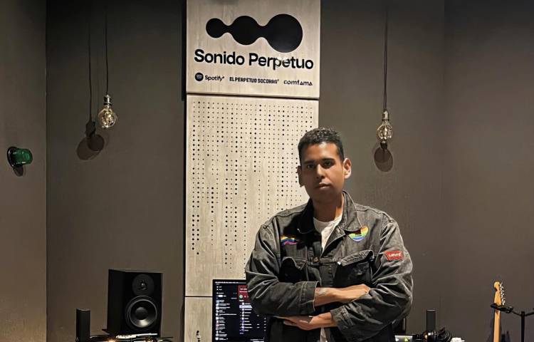 Spotify elige al panameño Alfonso Baysa para participar en su taller de composición en Medellín