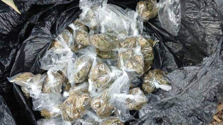 Operativo policial en Calle 17 dejó un detenido y varios indicios.