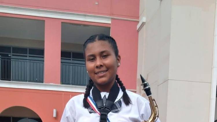 Padres de Astrid Domínguez de 16 años piden justicia en su muerte y se esclarezca el caso.