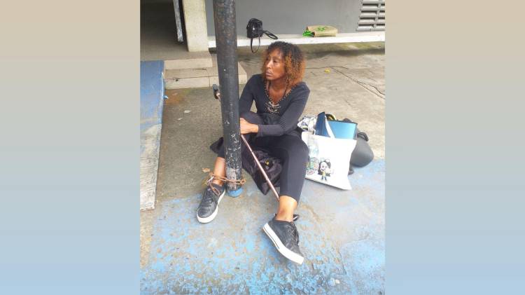 Docente amenaza al Meduca con volver a encadenarse