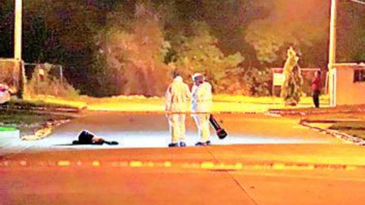 Dos balazos y quedó tieso por La Suntracs