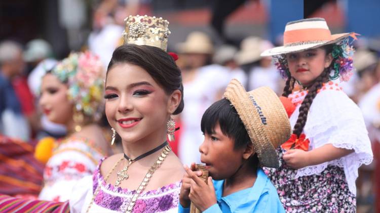 Los pequeños lucieron con orgullo las raíces panameñas en el desfile típico de La Chorrera.