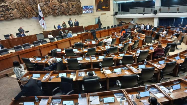 Aprueban presupuesto del Estado por más de $34 mil millones entre polémicas y votos divididos