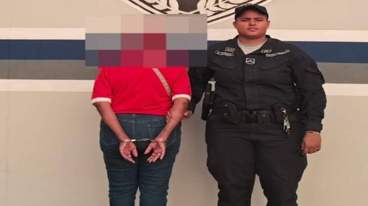 Mujer llegó al Rommel a ver el partido, pero terminó en manos de la Policía. Mire qué hacía