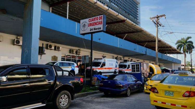 Samir Arias, de 23 años, fue llevado al Hospital Dr. Manuel Amador Guerrero tras ser atacado a tiros en la calle 5 de Colón.