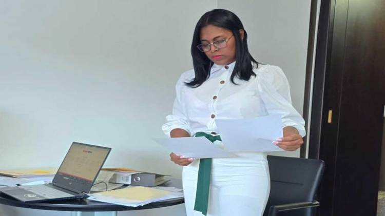 Maylin Michelle Prince Ruiz, presentó formalmente su carta de renuncia al cargo.