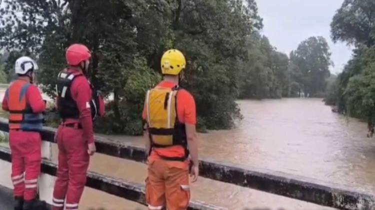 Seguir las recomendaciones de seguridad emitidas por las autoridades