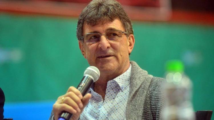 Mario Kempes, campeón del mundo en 1978 y analista de fútbol en ESPN Deportes, compartirá su experiencia con el público panameño.