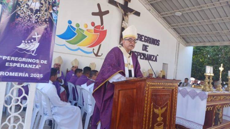 Monseñor se refiere al inicio de clases