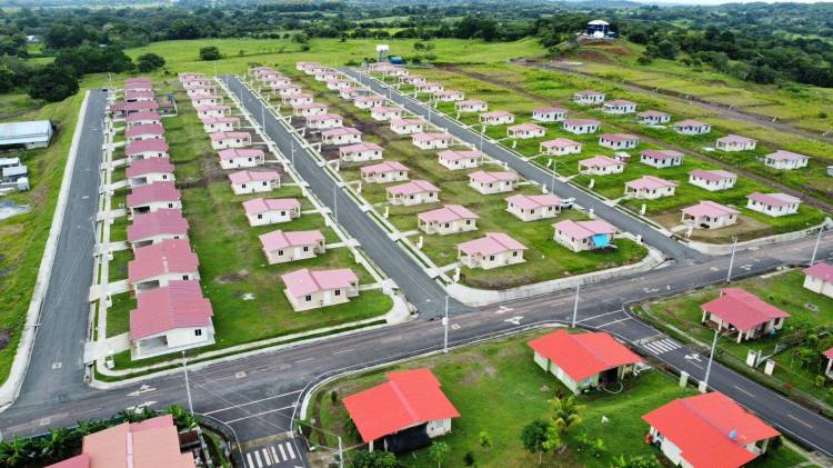 Economía del interior afectada por suspensión de Bono Solidario de Vivienda