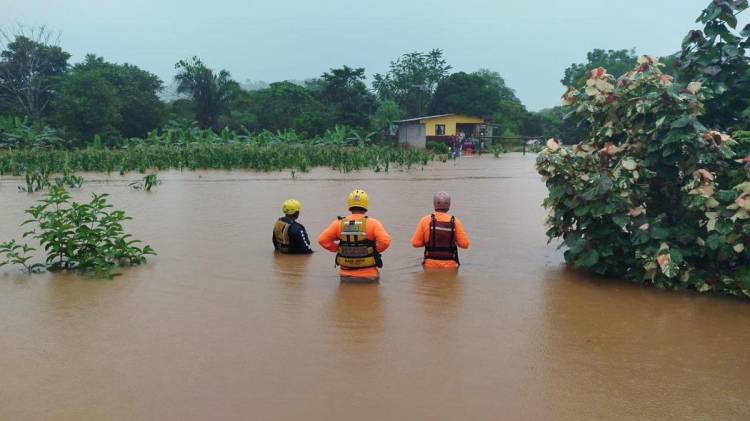 Intensas lluvias generaron inundaciones.