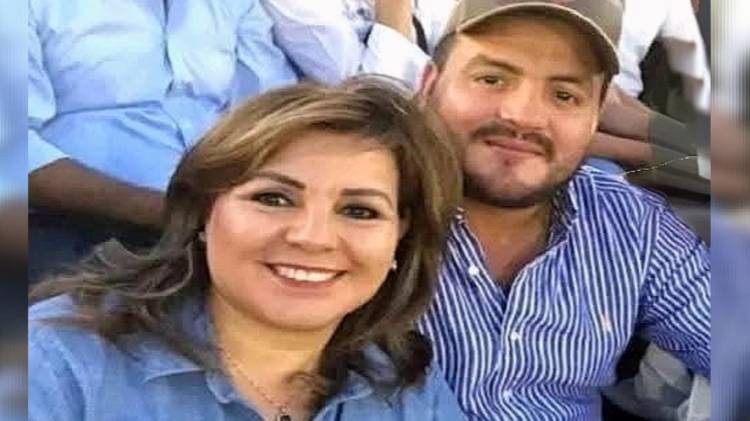 La alcaldesa y su hijo se desplazaban en una camioneta.