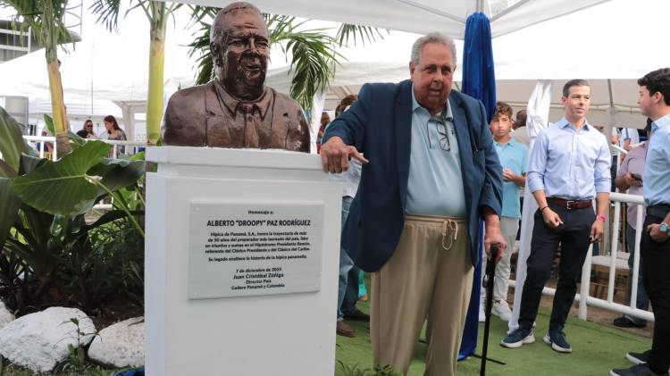 Hípica: Honran la carrera de Alberto Paz Rodríguez