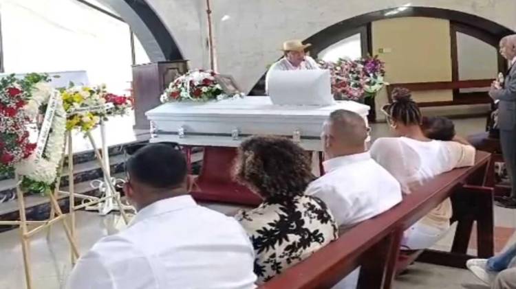 La despedida se convirtió en un homenaje a su vida.