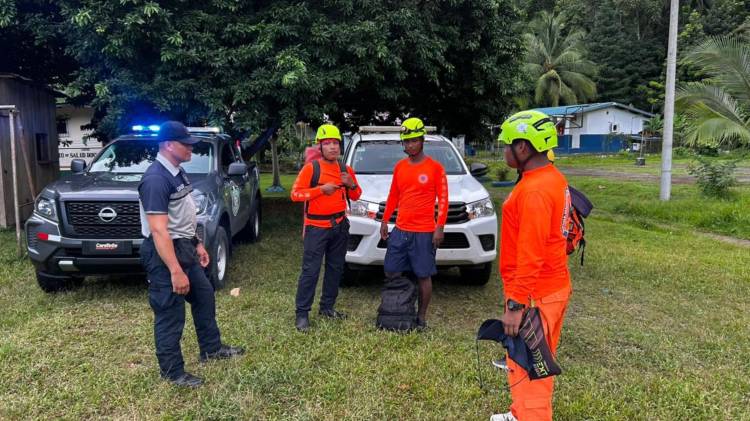 Agentes del Ministerio Público realizaron el levantamiento del cuerpo. Personal de la Policía y Sinaproc también estuvieron en la escena.