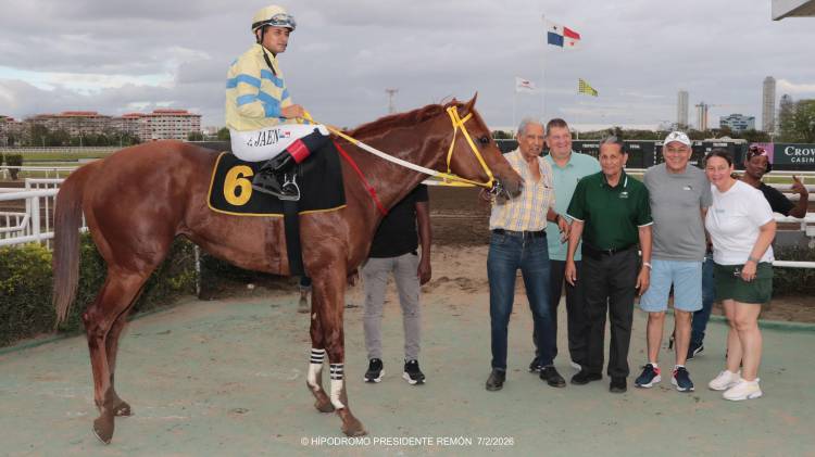 Ganó con monta del jinete Abdiel Jaén.