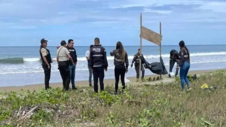 Autoridades localizan cinco cabezas humanas frente al mar y en las cercanías de instalaciones hoteleras.