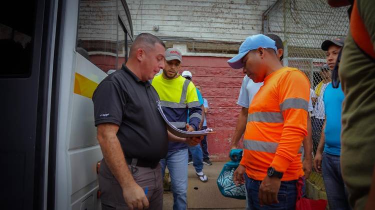 Disciplina y voluntad, actitudes cruciales en programa de mantenimiento de escuelas