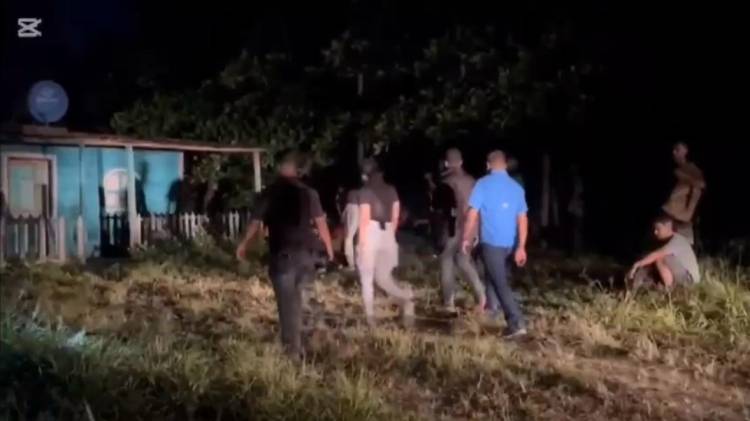 Liberan a 22 migrantes que tenían encerrado en una casa en Darién