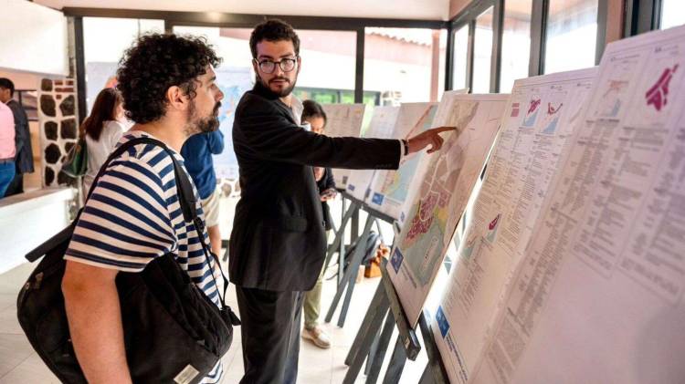 El lunes 8 de septiembre de 2025 se realizó una polémica audiencia pública en el Parque Omar para la aprobación del Plan Local de Ordenamiento Territorial de San Francisco.