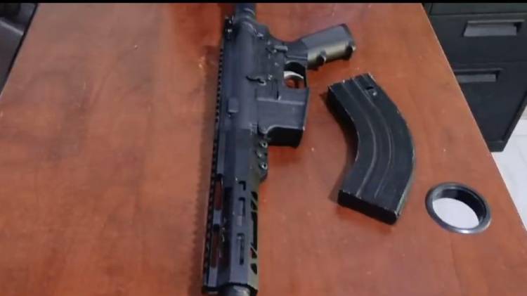 Llevaba fusil en el carro y holandés tenía cuatro revólveres