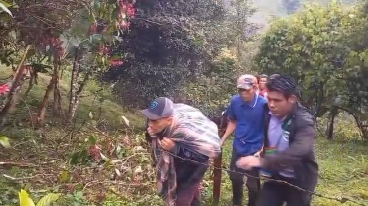 Las autoridades mantienen un llamado urgente a la población.