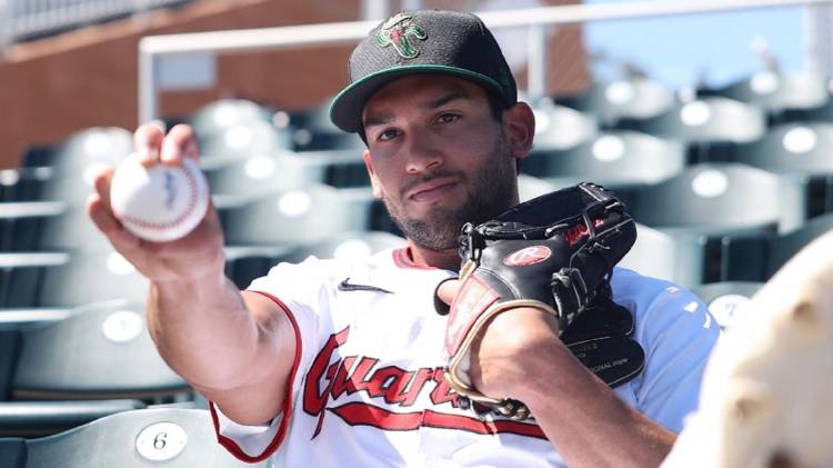 Daniel Espino prospecto de los Guardianes de Cleveland.