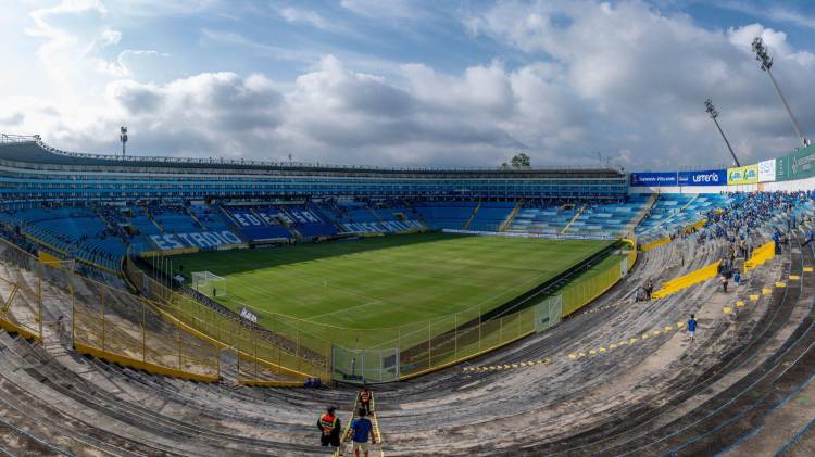 El estadio Cuscatlán fue inaugurado en 1976.