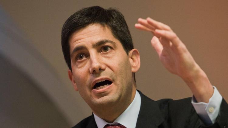 El banquero Kevin Warsh.