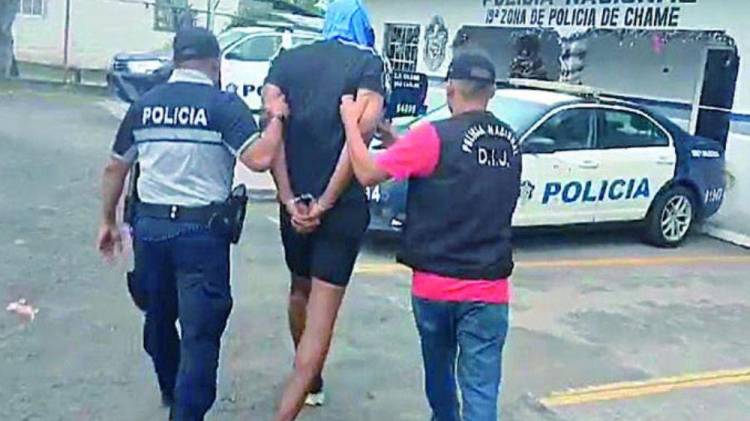 Mató a su novia de 22 años y aventó su cadáver por el estadio Rod Carew