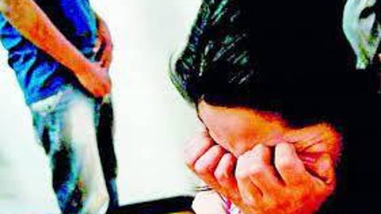 Hombre de 64 años lujurió a una menor, luego la atacó y violó