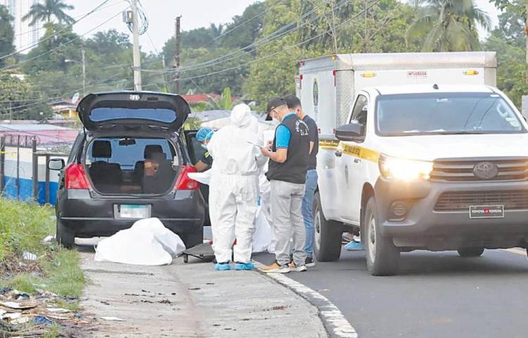 Según la policía, la víctima tenía el rostro quemado.