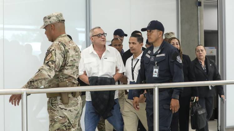 Llegada de Ochy al Aeropuerto de Tocumen