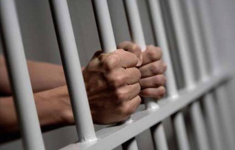 Condenan a un hombre a 7 años de prisión por venta de drogas