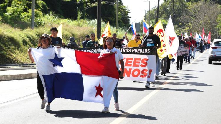 La movilización buscó mantener viva la memoria histórica y rendir homenaje a los caídos.