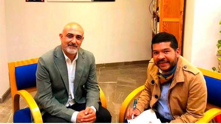 Redes Sociales /@molinosalberto