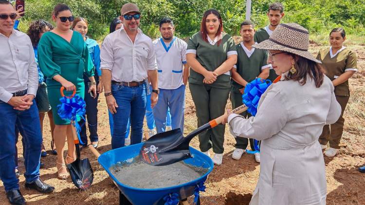 UDELAS resaltó que las las órdenes fueron entregadas por la rectora Nicolasa Terreros Barrios a la empresa Constructora Battikh, S.A..